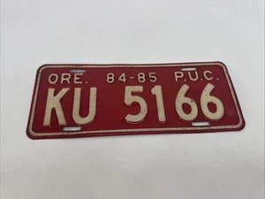 VTG RARE OREGON 84-85 PUBLIC UTILITY COMMISSION LICENSE PLATE - Picture 1 of 2