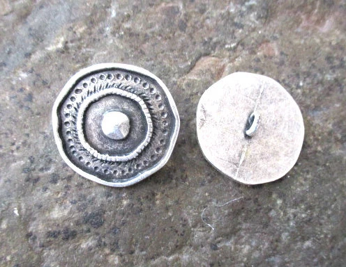 Trachtenknopf Metall altsilber 20 mm  25 mm rund Muster  Knopf Nähen - Bild 1 von 1