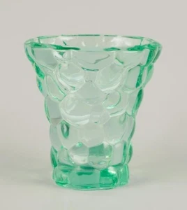 Pierre Gire, also known as Pierre d'Avesn. Art Deco vase in green art glass. - Picture 1 of 8