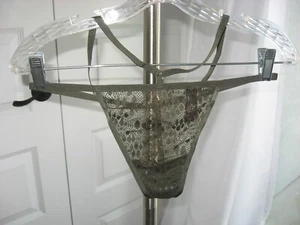 Neuer Damen-String-Tanga Victoria's Secret grün Spitze Riemen XL - Bild 1 von 6