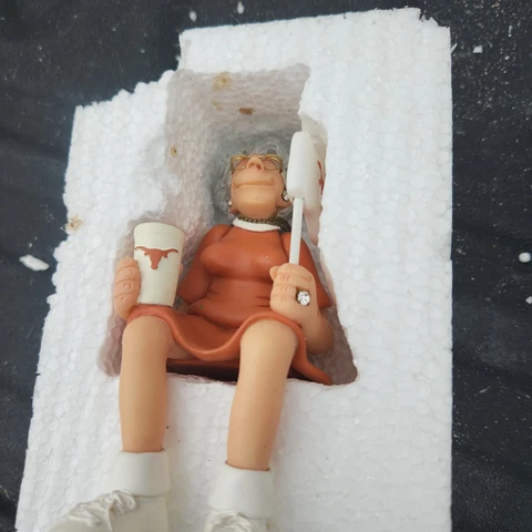 D Manning FAMILY OF FANS shelf sitter Texas Longhorns Older Female 6" Cover