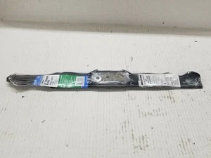 22" Arnold 490-100-0082 Universal 3-in-1 Blade With Hardware - Picture 1 of 11