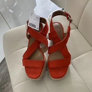 BNWT LADIES CORAL FAUX SUEDE PLATFORM WEDGE SANDALS BY H&M UK 4 EUR 37 RRP£24.99 - Imagen 1 de 8