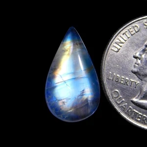 AAA Quality Rainbow Flashy Moonstone Cabochon Gemstone 18.8x10.9x5.6mm 8.45Cts - Picture 1 of 3