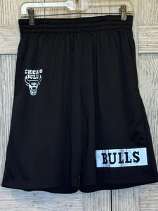 NBA Chicago Bulls Black Sports Shorts Size M Basketball Hoops Pockets - Picture 1 of 5