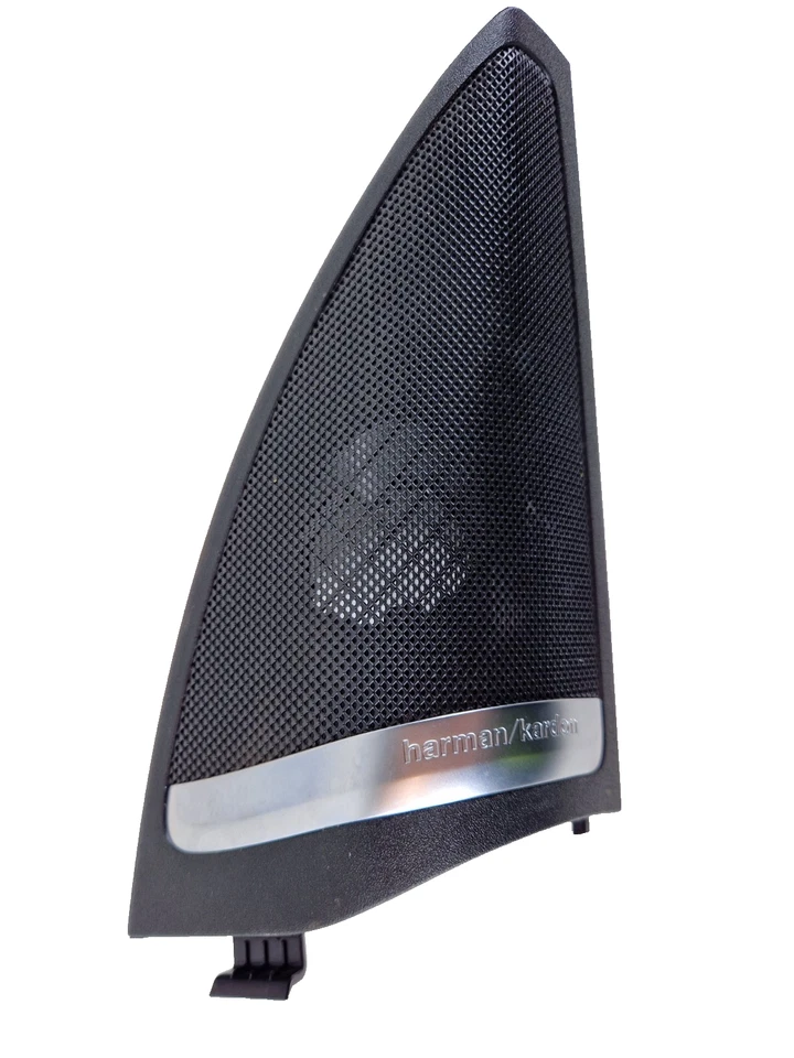 16-19 MERCEDES BENZ GLE W166 FRONT RIGHT TRIANGLE SPEAKER COVER A1667200444 - Image 1 of 4