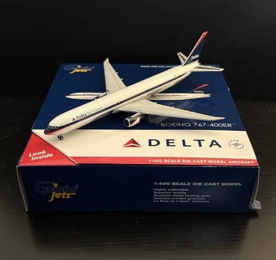 GeminiJets 1:400 Delta Air Lines Boeing 767-400ER GJDAL2151 N826MH Diecast Model - Image 1 of 4