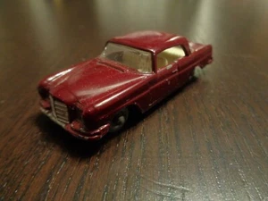 LESNEY "MATCHBOX" M-B 220 SE (COD. 53) IN BUONE CONDIZIONI SCALA 1/64 - Foto 1 di 2