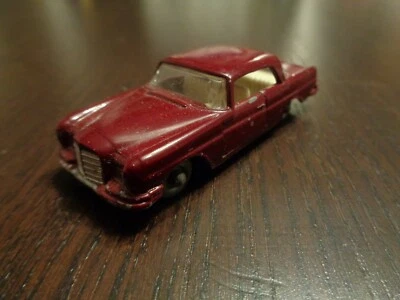 LESNEY "MATCHBOX" M-B 220 SE (COD. 53) IN BUONE CONDIZIONI SCALA 1/64 - Immagine 1 di 2