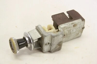 Original 1971 1972 1973 Ford Pinto Headlight Switch w/ Knon FoMoCo D22B-11652-AC - Image 1 of 4
