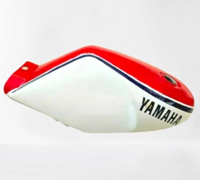 ADEQUADO PARA Yamaha Rz350 31k YPVS tanque de gasolina de aço pintado de vermelho e branco - Imagem 1 de 4