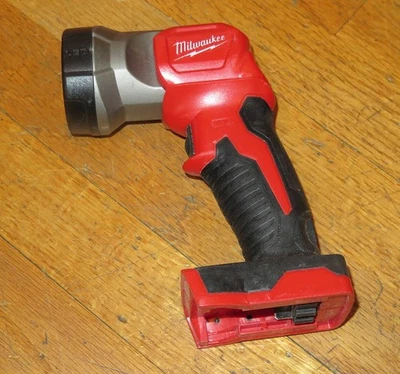 Milwaukee M18 LED Worklight w/Flexible Head - 2735-20 - No Battery - Image 1 of 4