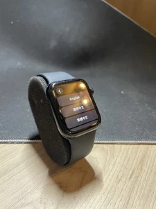 Apple Watch SE 44mm + Charger - Photo 1/6