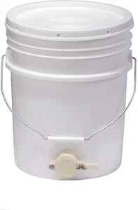 ® Plastic Honey Bucket with Gate | Beekeeping Supplies | Honey Extractor Equipme - Picture 1 of 12