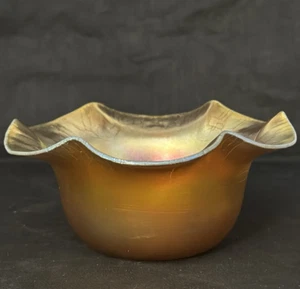 LOUIS COMFORT TIFFANY ART GLASS FLUTED IRIDESCENT GOLD BOWL SIGNED L.C.T. - Picture 1 of 7