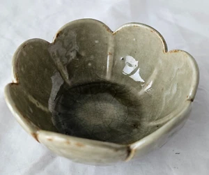 studio pottery bowl, stunning celadon glaze, oriental style petal form - Picture 1 of 12