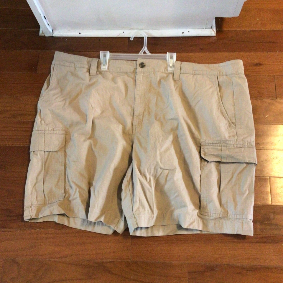 PANTALONES CORTOS HOMBRE SADDLEBRED CARGO BEIGE TALLA 48 ENTREPIERNA 9” Foto 1 de 4