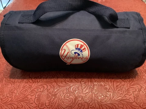 NY YANKEES BLUE PLUSH POLYESTER  TOTE BLANKET. 56x”49” Cover