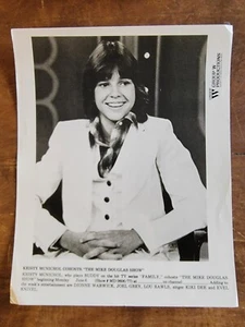 Mike Douglas Show-Kristy McNichols Co-anfitrión Vintage 1977 Foto de Prensa - Imagen 1 de 3