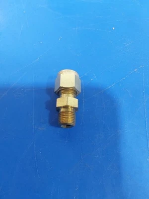 Parker 4MSC2N-B-GR  1/4" BRASS CONNECTOR (BOX OF 5) - Image 1 of 4