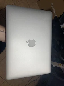 MacBook Air - Picture 1 of 10