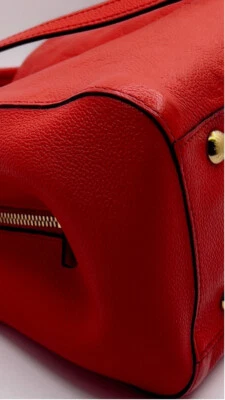 Bolso de Mano Louis Vuitton Rojo Montaigne Monograma MM Cuero Foto 1 de 4