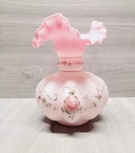Pink Fenton Glass Messenger Exclusive Ruffled Vase Pink Melon 1997 #2307 - Picture 1 of 5