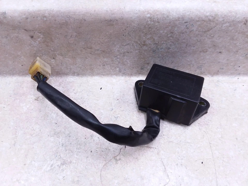 Caja de fusibles arnés de cables Kawasaki 550 GPZ KZ550-D GP-Z GPz550 1981 ANX-C49 Foto 1 de 4