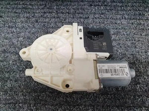 RENAULT MEGANE X32/B95 RIGHT REAR WINDOW MOTOR 5DR HATCH, 09/10-05/16 827306548R - Picture 1 of 8