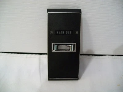 Buick Wildcat 1969-70, Electra 225, interruptor descongelador trasero LeSABRE y bisel Foto 1 de 3