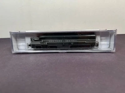 Life Like Trains 7079 N ALCO PA NEW YORK CENTRAL #4200 N Scale Train Locomotive - Image 1 of 4