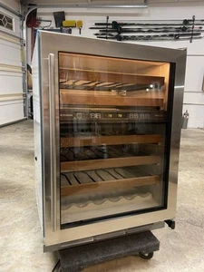 SUB ZERO WINE COOLER - Picture 1 of 10