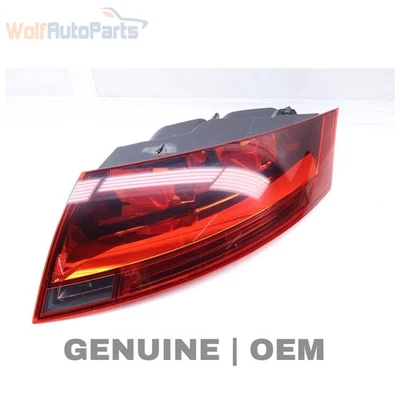 AUDI TTS QUATTRO CUPÉ MK2 2011-2013 - Luz trasera derecha / LÁMPARA 8J0945096E Foto 1 de 4