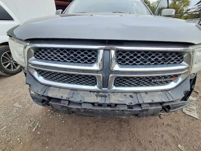 Used Upper Grille fits: 2013 Dodge Durango upper chrome surround and black inser Foto 1 de 4