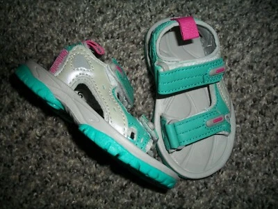 NUEVAS SANDALIAS SIN ETIQUETAS NI CAJA NIÑAS PEQUEÑAS TALLA 5 NORTHSIDE RIVERSIDE II 424 Foto 1 de 4