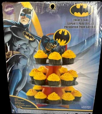 Wilton ~ BATMAN ~ тематический день рождения лакомство кекс стойка держит 24 штук новый!! - Изображение 1 из 4