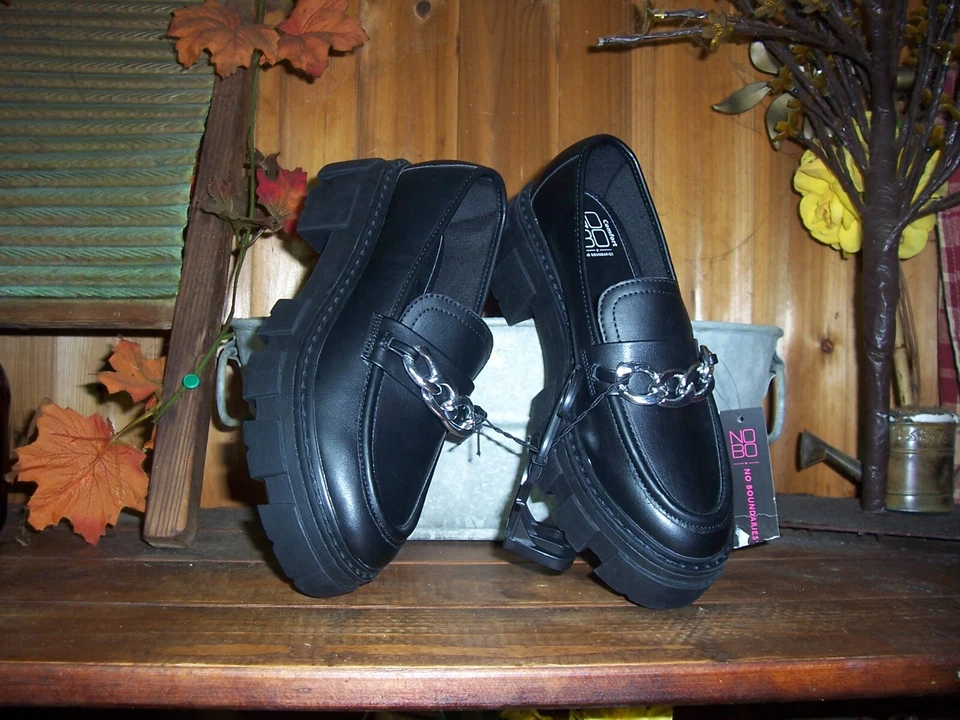 NO BOUNDARIES LADIES LUG LOAFERS DRESS SHOES SIZE 7 CHAIN LINK DESIGN CASUAL NEW - Image 1 of 1