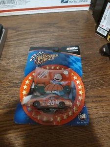 Winner’s Circle NASCAR Hood Series #20 Tony Stewart Peanuts Great Pumpkin 1:64 - Picture 1 of 2