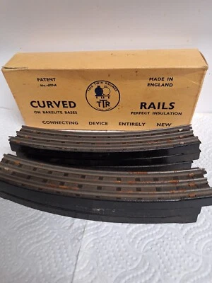 trix twin railway track OOGuage.6 Curved Lengths 410/1. - Image 1 of 2