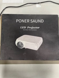 Mini Proiettore con 270°Rotante, 1080P 300 ANSI, Proiettore Stand Integrato Outd - Foto 1 di 3