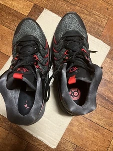 kd 17 late night red - Picture 1 of 6