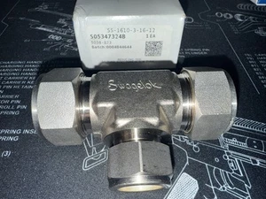 SS-1610-3-16-12 Swagelok Reducing Tee Comp 1” X 3/4” 316L SS - Picture 1 of 2
