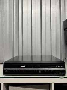 Toshiba RD-XV47-K-TB HDD DVD/Video Cassette Recorder Combi - Spares And Repairs - Picture 1 of 11
