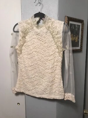 Belle Muse White Lace Woman Top L - Image 1 of 4