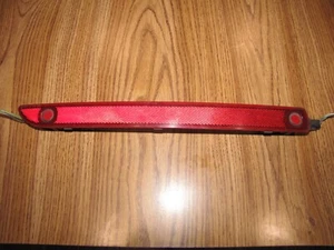LINCOLN MKT REAR SIDE MARKER REFLECTOR LH 2010-2019 OEM - Picture 1 of 2