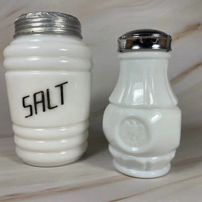 2 saleros de vidrio de leche de colección: colmena Hazel Atlas y águila de trigo punto de moneda Foto 1 de 4