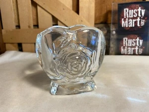Partylite Rosehearts ~ Portavelas de vidrio transparente en forma de corazón con patrón rosa - Imagen 1 de 6
