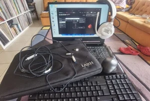 Gaming Notebook GIGABYTE K5KD 16'' / i5 11.Gen/ 1TB/ 16GB +JBL Quantum 910 Pro - Bild 1 von 5