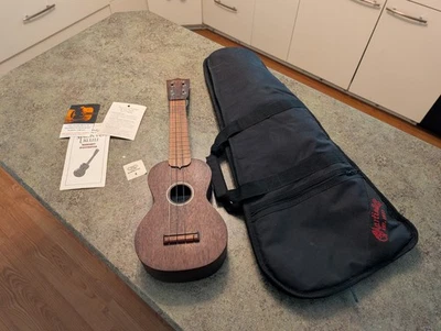 MARTIN & CO S-O 4-String UKE Ukelele with Original Case EXCELLENT - Image 1 of 4