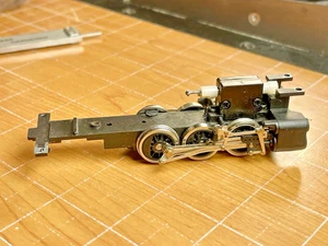 REAR CHASSIS - 2-6-6-2 LOGGING STEAM LOCOMOTIVE - MANTUA VINTAGE HO PARTS - Picture 1 of 7